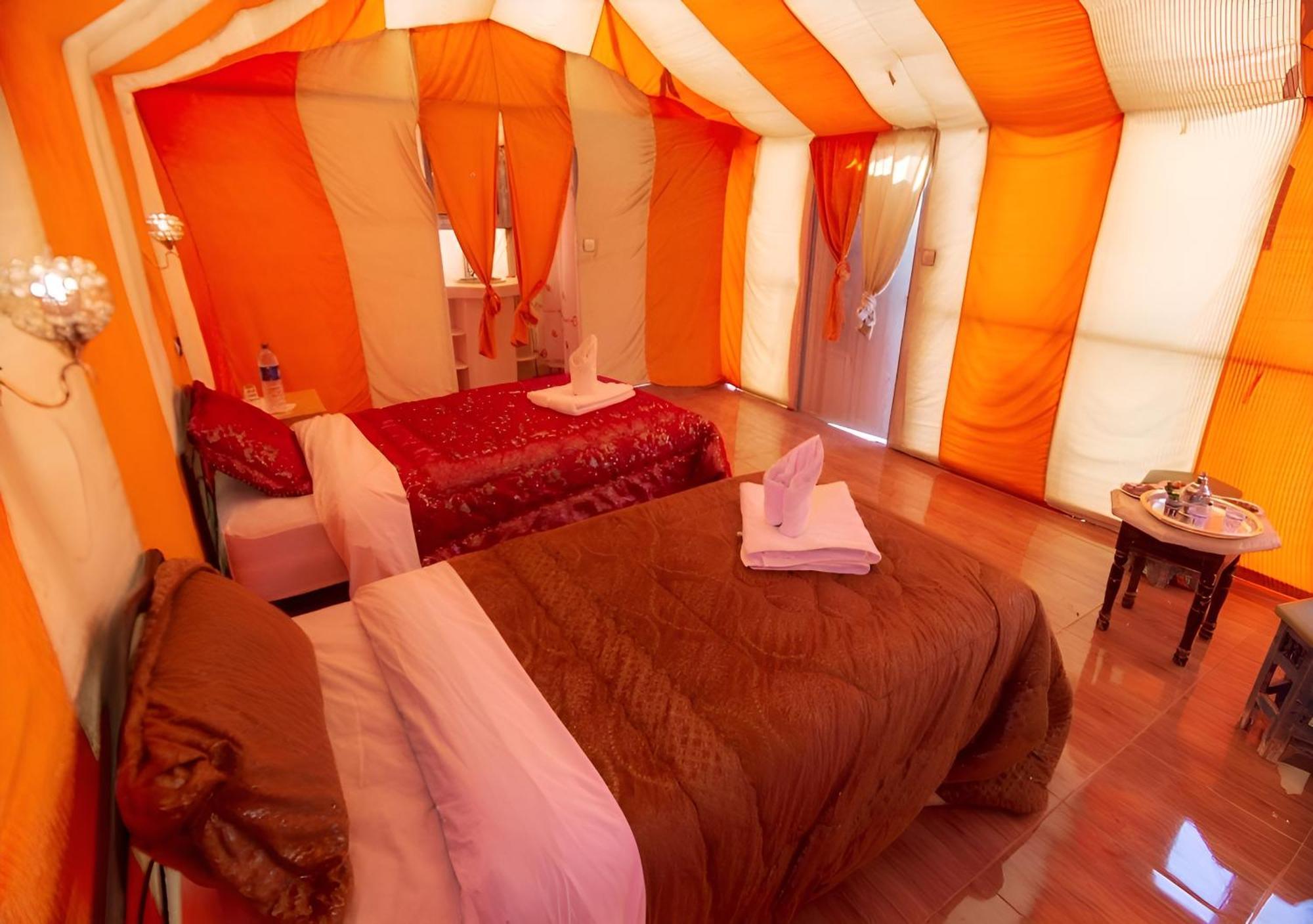 Merzouga Lovely Luxury Camp المظهر الخارجي الصورة